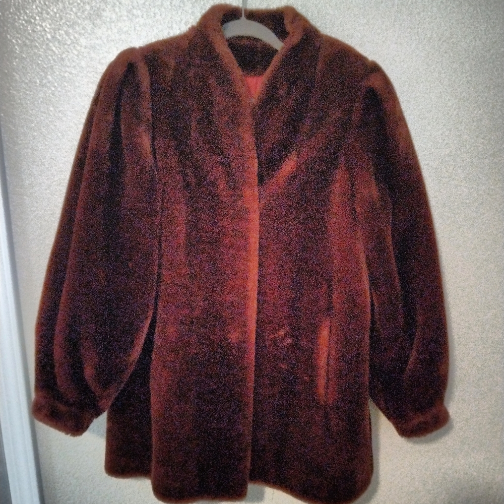 VINTAGE Carol Horn Elegant Women's Faux Fur Coat - Rich Red/Brown - Picture 3 of 8